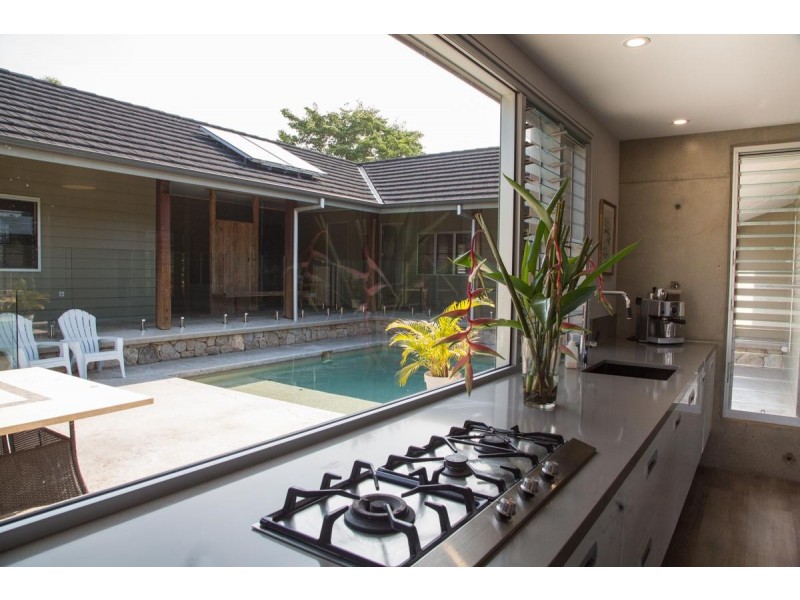 13 Voyager Street, South Mission Beach QLD 4852