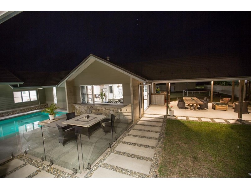 13 Voyager Street, South Mission Beach QLD 4852