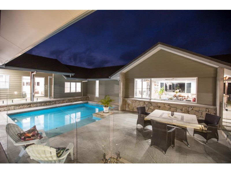 13 Voyager Street, South Mission Beach QLD 4852