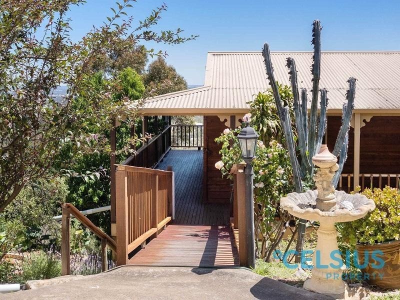 26 Girrawheen Drive, Gooseberry Hill WA 6076