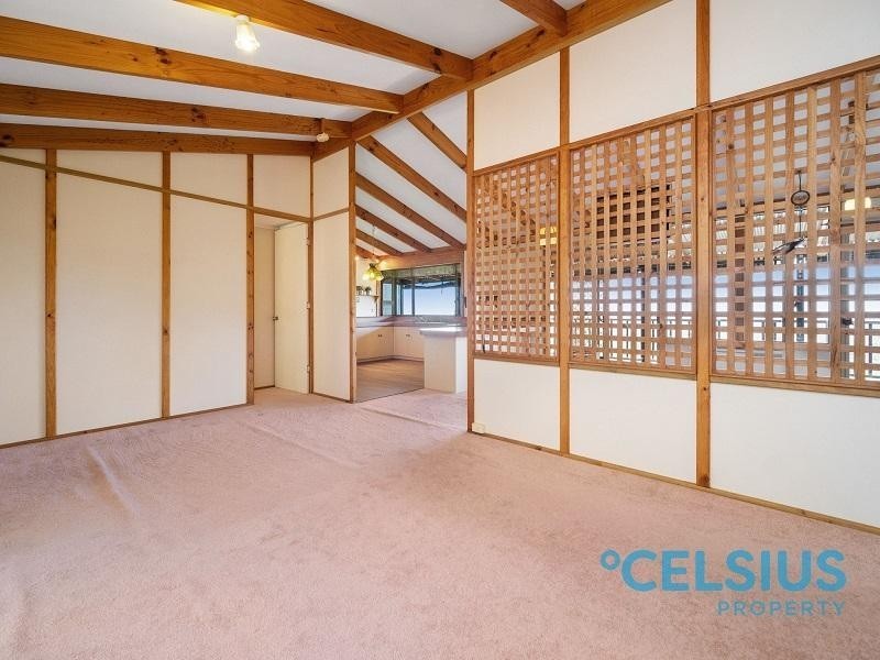 26 Girrawheen Drive, Gooseberry Hill WA 6076