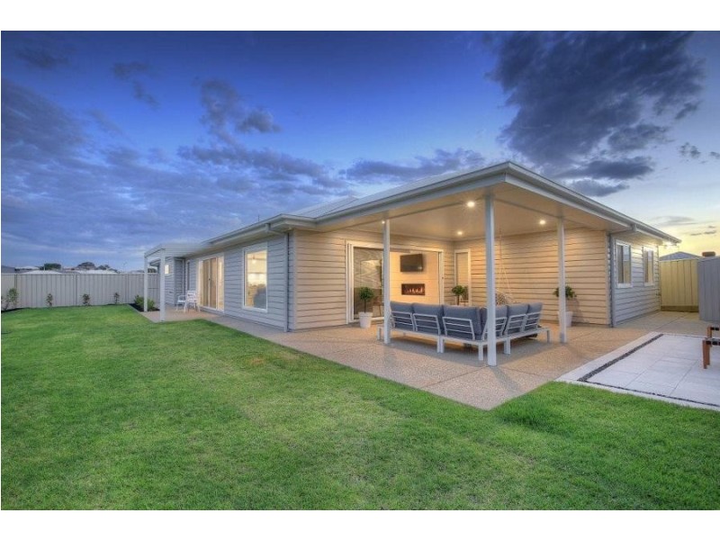 30 Ross Parkway, Estella NSW 2650