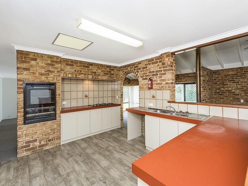 6 Banksia Court, Jandakot WA 6164