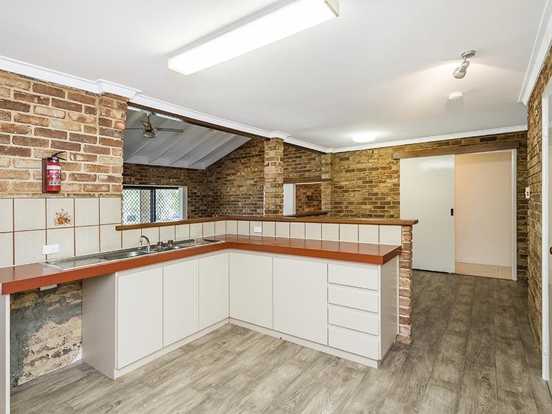 6 Banksia Court, Jandakot WA 6164