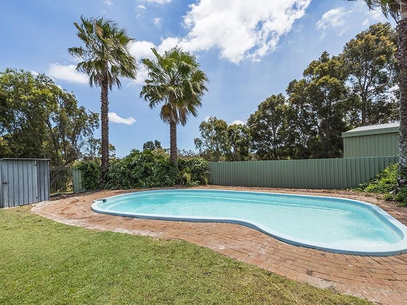 6 Banksia Court, Jandakot WA 6164