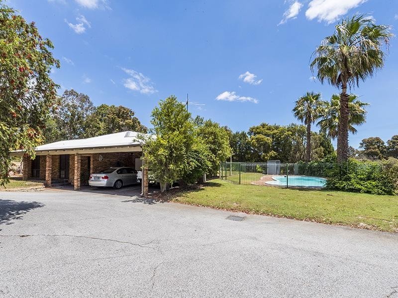 6 Banksia Court, Jandakot WA 6164