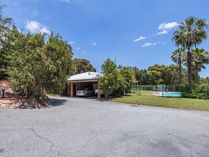 6 Banksia Court, Jandakot WA 6164