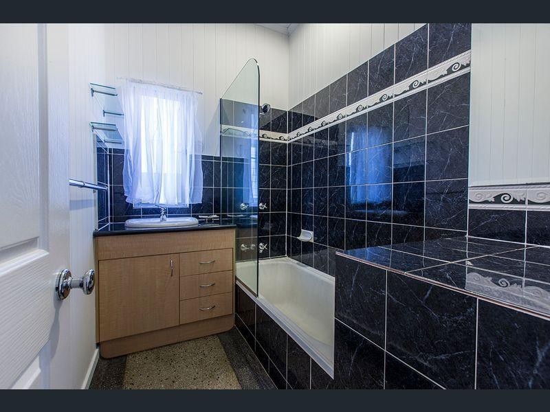 836 Sandgate Road, Clayfield QLD 4011