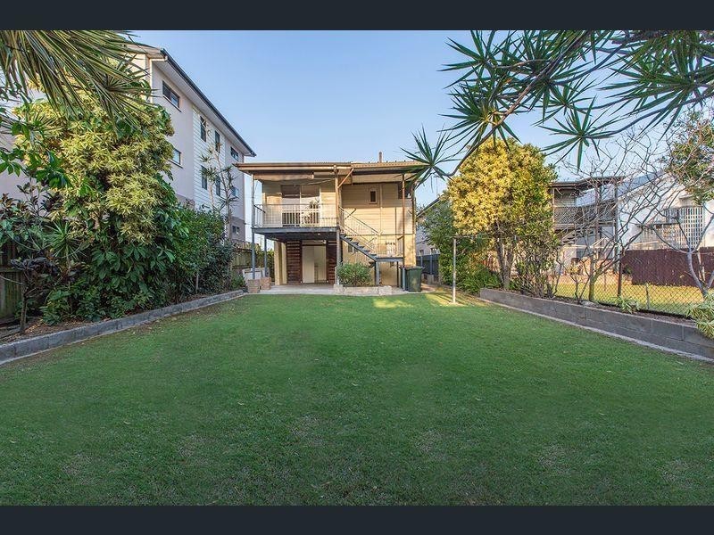 836 Sandgate Road, Clayfield QLD 4011