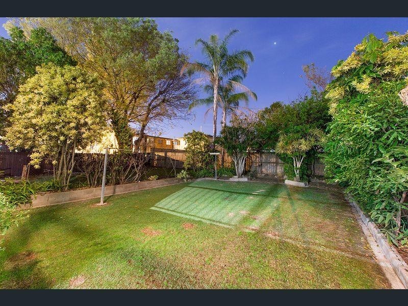 836 Sandgate Road, Clayfield QLD 4011