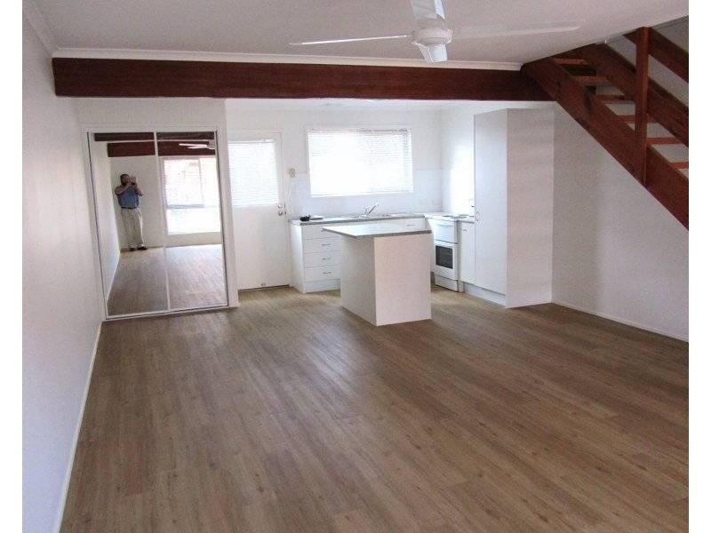 10/111 Barbaralla Street, Springwood QLD 4127