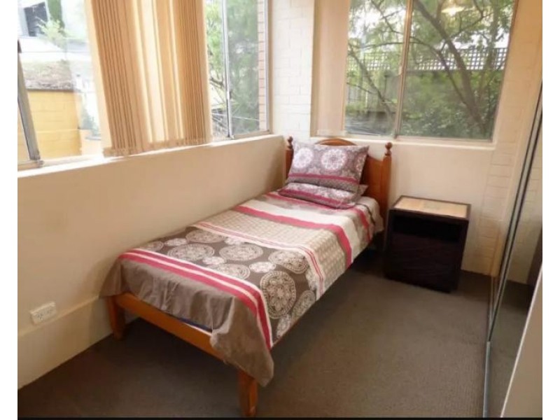 2/14 Challinor Street, Auchenflower QLD 4066