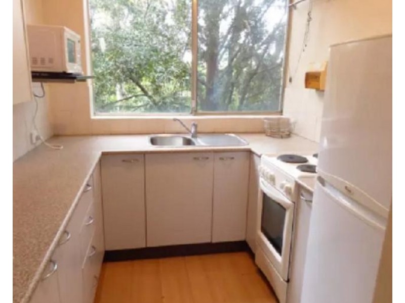 2/14 Challinor Street, Auchenflower QLD 4066
