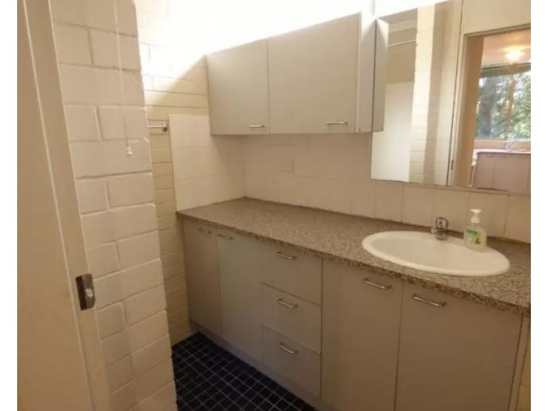 2/14 Challinor Street, Auchenflower QLD 4066