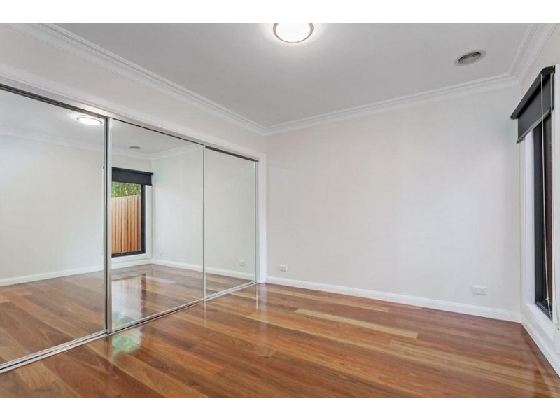 2/8 Barwon Avenue, Reservoir VIC 3073