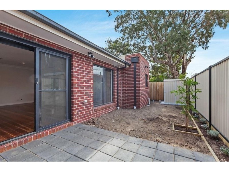 2/8 Barwon Avenue, Reservoir VIC 3073