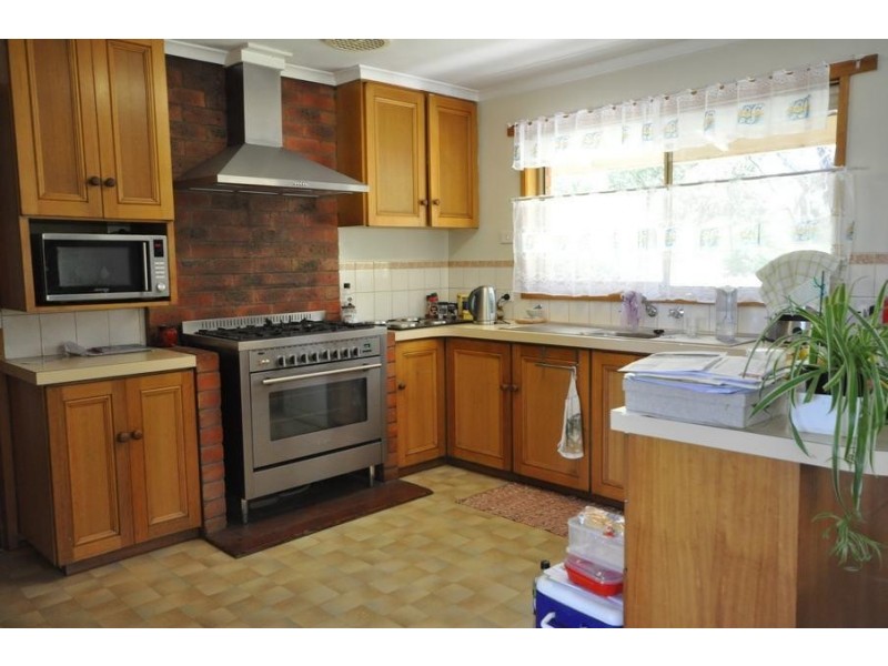 1 Easons Road, Buninyong VIC 3357