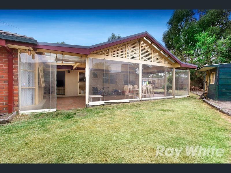11 Jason Close, Berwick VIC 3806