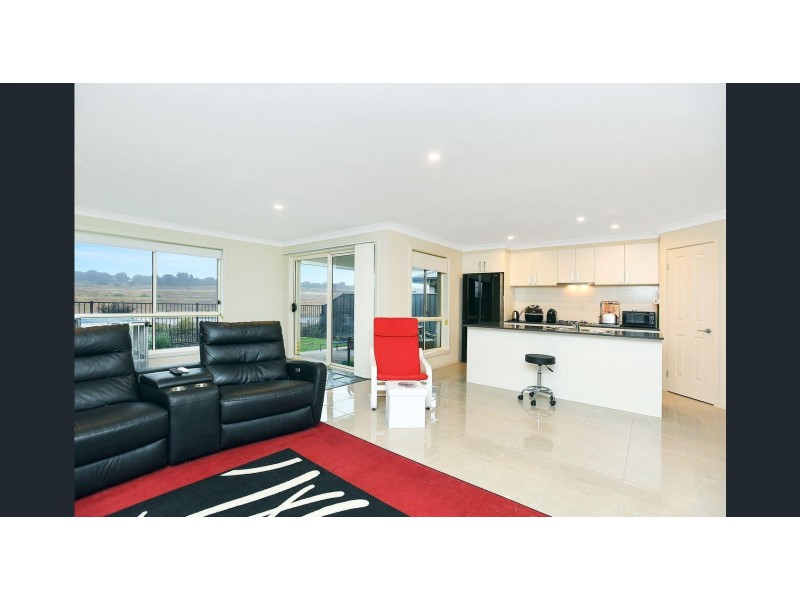 30 Blanche Parade, Hindmarsh Island SA 5214