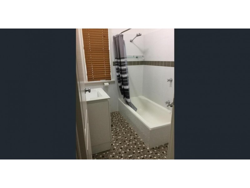 24 Gilbert Street, Dubbo NSW 2830