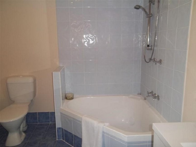 84 Highfield Drive, Merrimac QLD 4226