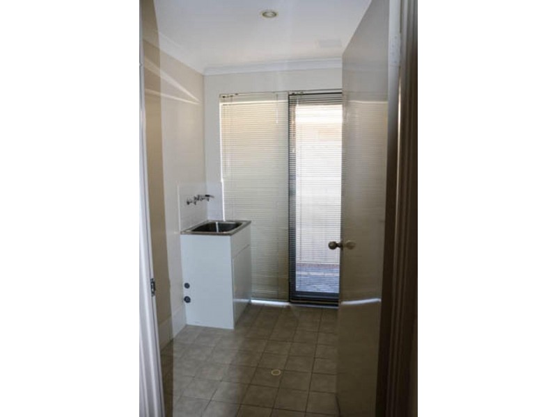 12 Goulburn Approach, Hammond Park WA 6164