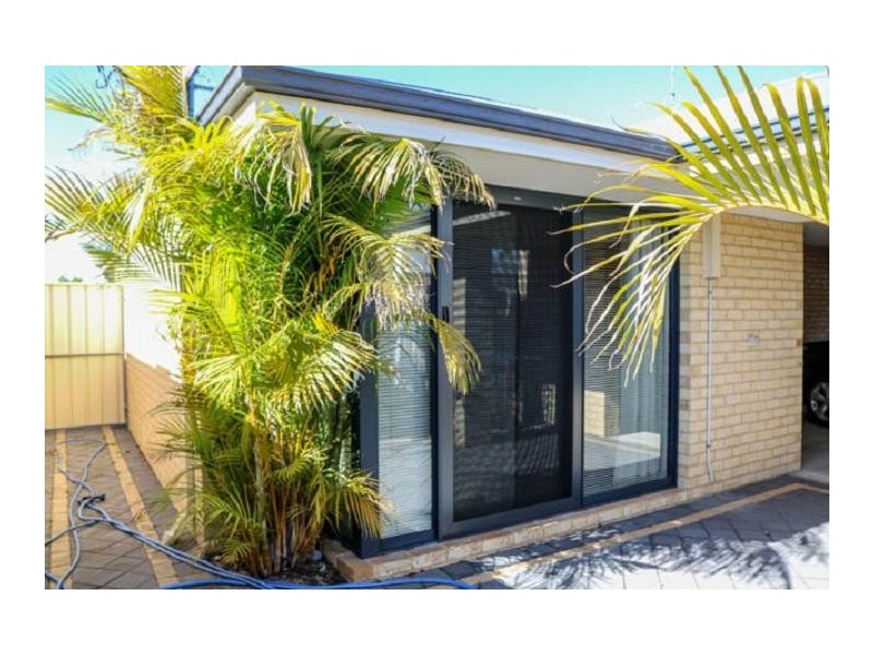 12 Goulburn Approach, Hammond Park WA 6164