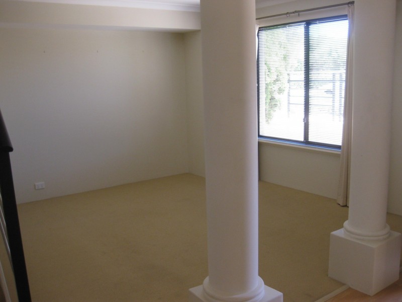 156 Lakeside Drive, Joondalup WA 6027