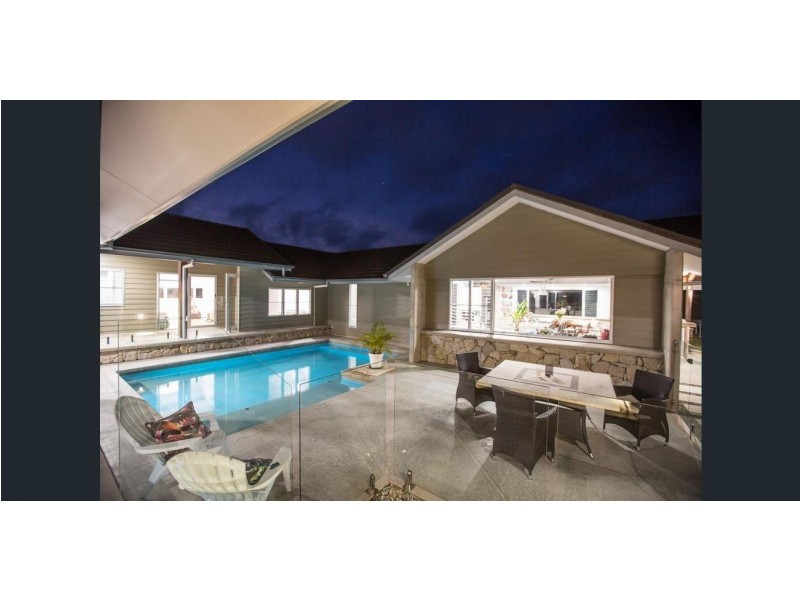 13 Voyager Street, South Mission Beach QLD 4852