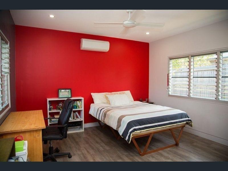 13 Voyager Street, South Mission Beach QLD 4852