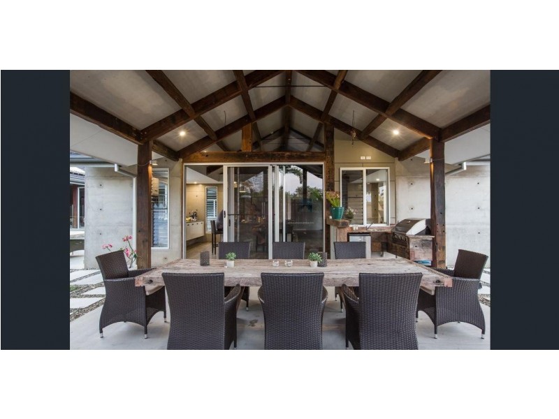 13 Voyager Street, South Mission Beach QLD 4852