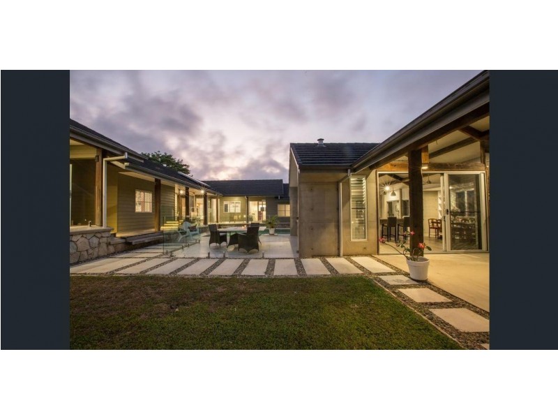13 Voyager Street, South Mission Beach QLD 4852