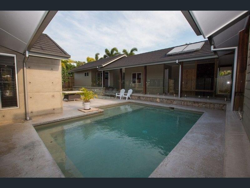 13 Voyager Street, South Mission Beach QLD 4852