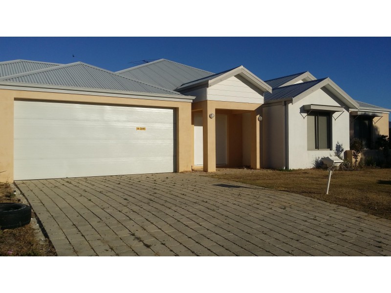 4 Whitecap Street, Yanchep WA 6035