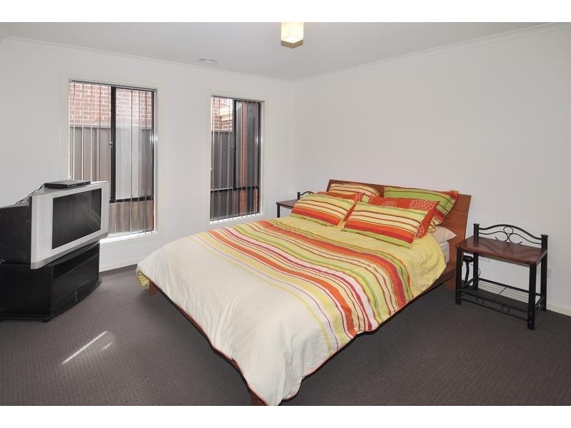 18 Holmewood Avenue, Deer Park VIC 3023