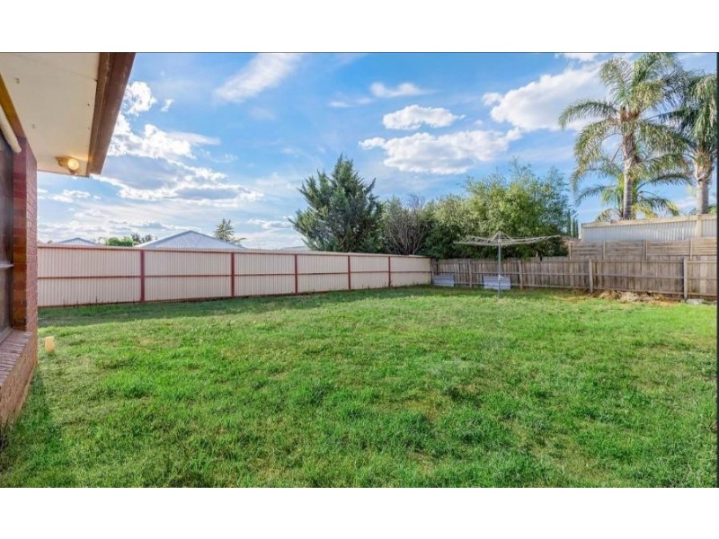 220 Centenary Avenue, Kurunjang VIC 3337