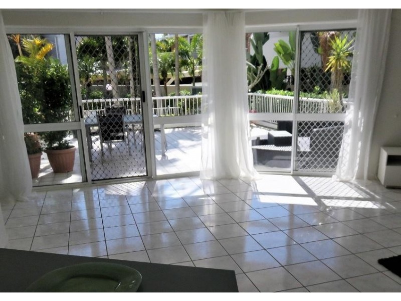 * Seagull Avenue, Mermaid Beach QLD 4218
