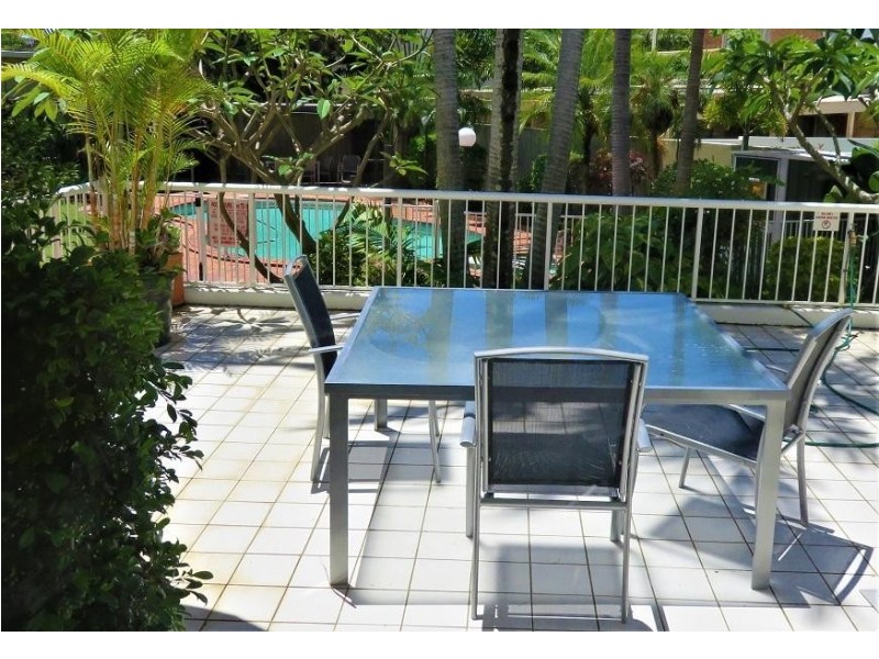 * Seagull Avenue, Mermaid Beach QLD 4218