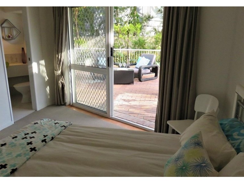 * Seagull Avenue, Mermaid Beach QLD 4218