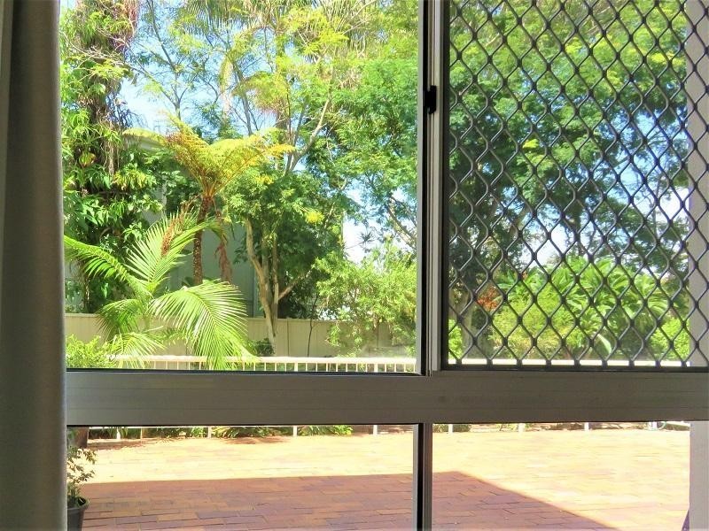 * Seagull Avenue, Mermaid Beach QLD 4218