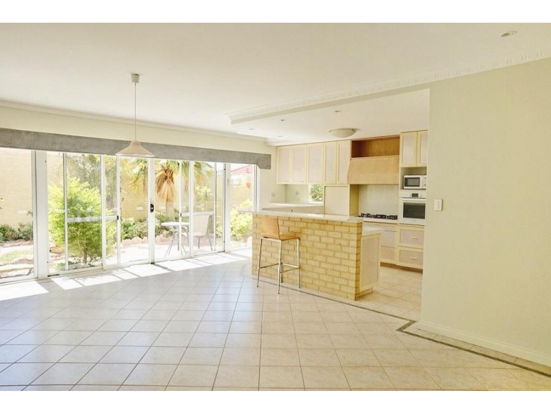 83 Cook Avenue, Hillarys WA 6025