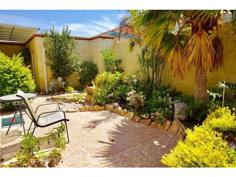 83 Cook Avenue, Hillarys WA 6025