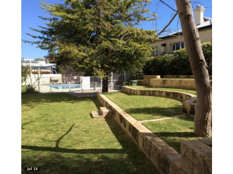 4/375 Stirling Highway, Claremont WA 6010