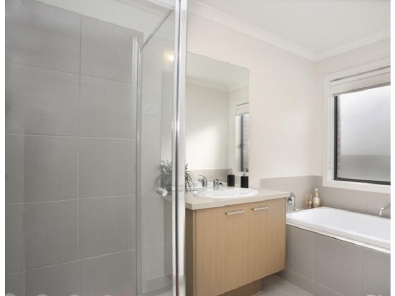 35 Morningside Boulevard, Cranbourne West VIC 3977