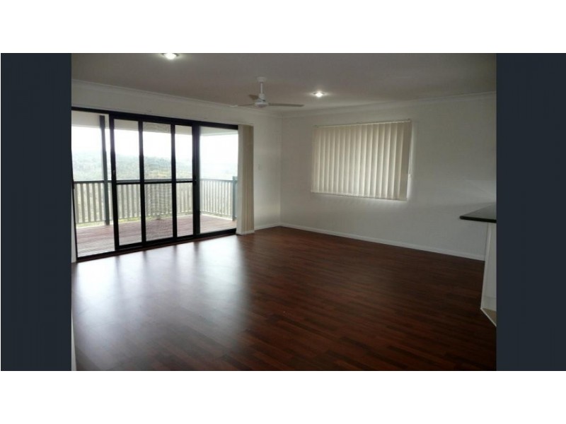 211 Boomerang Drive, Kooralbyn QLD 4285