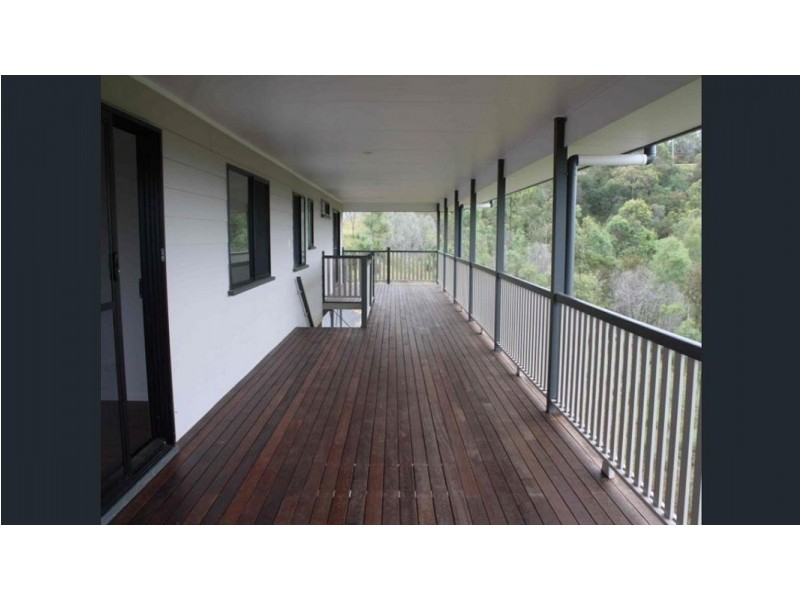 211 Boomerang Drive, Kooralbyn QLD 4285