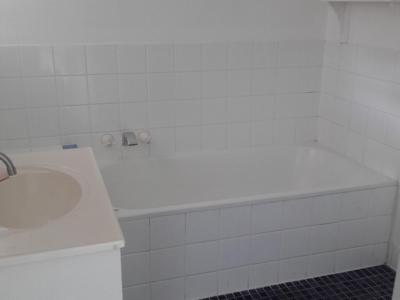 2/24 Gumbeel Court, Highland Park QLD 4211