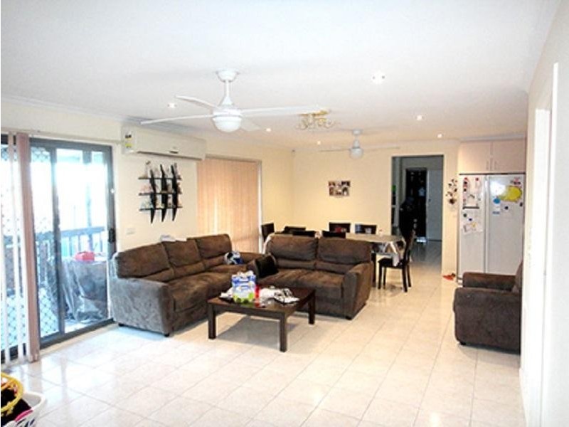 69 Horizon Boulevard, Hampton Park VIC 3976