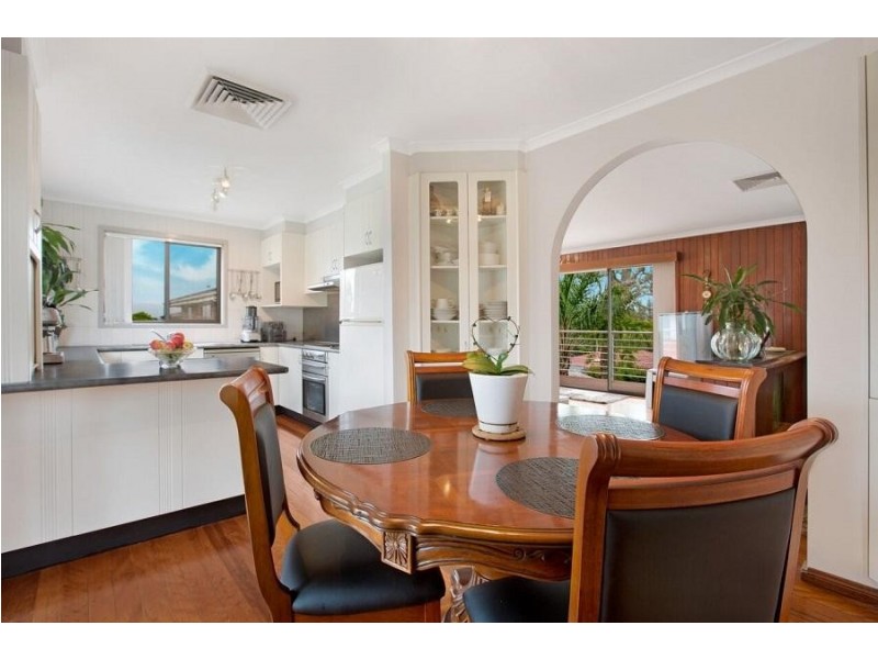 10 Henricks Parade, Mount Warrigal NSW 2528