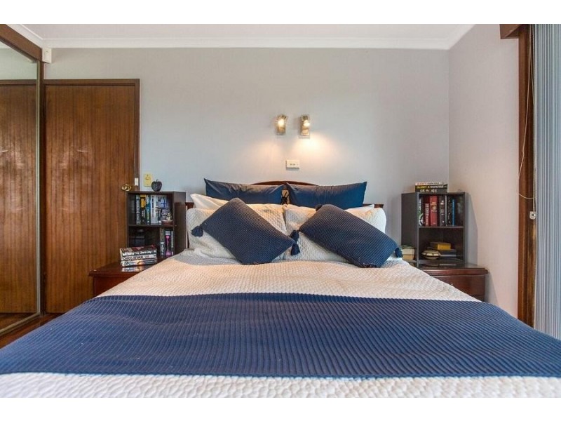 10 Henricks Parade, Mount Warrigal NSW 2528